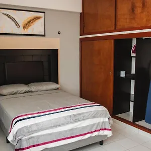 Departamento Orellana 4 Apartamento